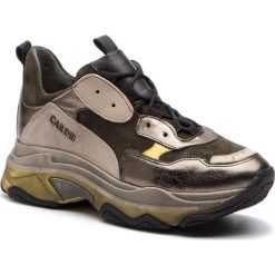 Sneakersy CARINII - B4914 L94-M63-M64-D41. Zielone półbuty damskie Carinii, bez wzorów, ze skóry, bez obcasa, na koturnie, bez zapięcia. W wyprzedaży za 259,00 zł.
