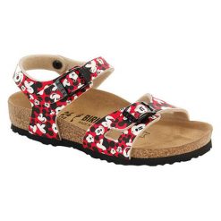 Sandały w kolorze czerwono-biało-czarnym ze wzorem. Czerwone sandały dziewczęce Birkenstock, z materiału, z otwartym noskiem, ze sprzączką. W wyprzedaży za 179,95 zł.