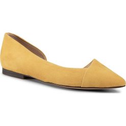 Baleriny CAPRICE - 9-24203-24 Yellow Suede 641. Żółte baleriny damskie Caprice, bez wzorów, z zamszu, klasyczne, bez obcasa, na płaskiej podeszwie. Za 239,00 zł.