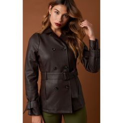 NA-KD Trend Krótka kurtka z paskiem - Brown. Brązowe kurtki damskie marki NA-KD Trend, w paski, z materiału, krótkie, bez kaptura. W wyprzedaży za 194,37 zł.
