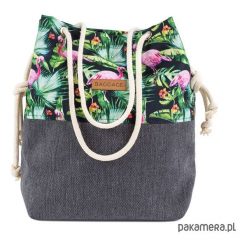 Torebka worek BAGGAGE flamingi palmy torba. Szare torebki klasyczne damskie marki Pakamera, bez wzorów, na ramię, bez dodatków. Za 100,00 zł.