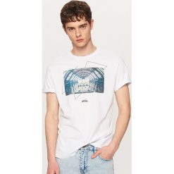 T-shirty męskie: T-shirt z oryginalną grafiką – Biały