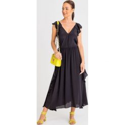 SUKIENKA twinset. Czarne sukienki damskie Twinset, na imprezę, xs, z aplikacjami, z tkaniny, bez kołnierzyka, z krótkim rękawem, krótkie, mini. Za 1259,00 zł.