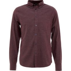 J.LINDEBERG DANIEL Koszula zinfandel. Czerwone koszule męskie marki J.LINDEBERG, xxl, bez wzorów, z bawełny, bez kołnierzyka, bez rękawów. Za 499,00 zł.