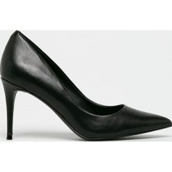 Steve Madden - Szpilki Lillie. Czarne szpilki Steve Madden, bez wzorów, ze skóry, bez obcasa, na obcasie, bez zapięcia. W wyprzedaży za 199,90 zł.