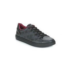 Buty Guess LUISS 6. Czarne trampki męskie marki Guess, z aplikacjami, bez zapięcia. Za 319,20 zł.