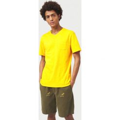 O'Neill Essentials Koszulka Żółty. Żółte podkoszulki męskie O'Neill, xl, bez wzorów, z bawełny, bez kołnierzyka, krótkie. Za 102,95 zł.
