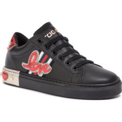 Sneakersy TOGOSHI - TG-06-03-000033 632. Czarne półbuty damskie Togoshi, na co dzień, bez wzorów, ze skóry, bez obcasa, na płaskiej podeszwie, bez zapięcia. W wyprzedaży za 239,00 zł.