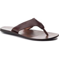 Japonki TOMMY HILFIGER - Hilfiger Leather Sandal FM0FM02237 Coffee Bean 212. Pomarańczowe klapki męskie TOMMY HILFIGER, bez wzorów, ze skóry. Za 299,00 zł.