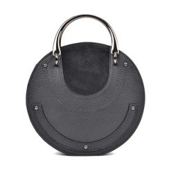 Torebka w kolorze czarnym - (S)21 x (W)21 x (G)7 cm. Czarne torebki klasyczne damskie Bestsellers bags, w paski, z materiału. W wyprzedaży za 249,95 zł.