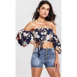 Granatowa Bluzka Pretty-Pretty. Niebieskie bluzki damskie Renee, xl, bez wzorów, z jeansu, bez kołnierzyka. Za 69,99 zł.