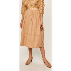 Dkny - Spódnica. Pomarańczowe spódniczki damskie DKNY, na co dzień, s, bez wzorów, z elastanu, casualowe, midi, rozkloszowane. W wyprzedaży za 579,90 zł.