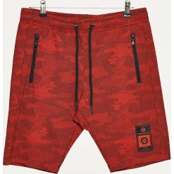 Spodenki i szorty męskie: Dresowe szorty pixel camo - Czerwony