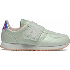 New Balance PV220M2. Szare buty chłopięce sportowe marki New Balance, z materiału. Za 199,99 zł.