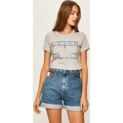 Tommy Jeans - T-shirt. Szare bluzki damskie Tommy Jeans, s, z aplikacjami, z bawełny, casualowe, z okrągłym kołnierzem. Za 179,90 zł.