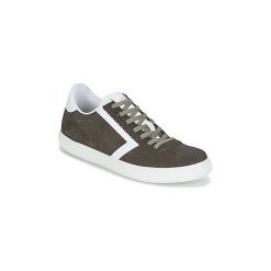 Buty Yurban RETIPUS. Zielone trampki męskie Yurban, bez wzorów, bez zapięcia. Za 197,40 zł.