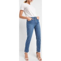 Elastyczne jeansy straight. Niebieskie jeansy damskie Orsay. Za 119,99 zł.