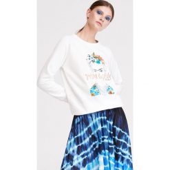 Bluza Frida Kahlo - Kremowy. Białe bluzy damskie Reserved, s, bez wzorów, bez rękawów, bez kaptura. Za 99,99 zł.