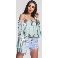 Niebieska Bluzka It Appears That. Niebieskie bluzki damskie marki other, xl, bez wzorów, bez kołnierzyka, z długim rękawem. Za 59,99 zł.