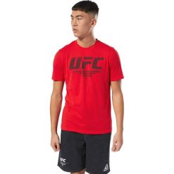 Reebok UFC Fan Koszulka Czerwony. Czerwone podkoszulki męskie Reebok, s, z nadrukiem, z bawełny, krótkie. Za 107,95 zł.
