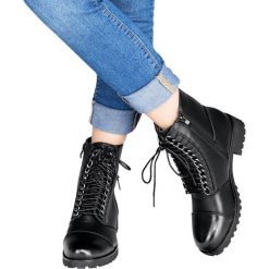 Botki damskie Abloom A89626 Czarne. Czarne botki damskie ABLOOM, z tworzywa sztucznego, eleganckie, bez obcasa, na obcasie, na zamek. Za 89,00 zł.