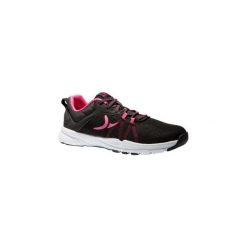 Buty fitness cardio 100 damskie. Czarne buty sportowe damskie DOMYOS, z poliesteru, na fitness i siłownię. Za 79,99 zł.