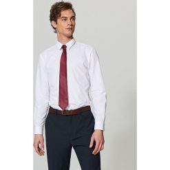 Elegancka koszula z tkaniny poplin - Biały. Białe koszule męskie marki Reserved, m, z tkaniny. Za 79,99 zł.