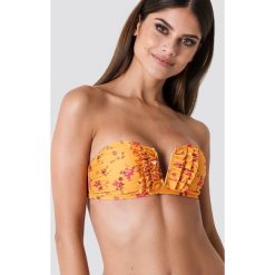 NA-KD Swimwear Góra bikini z falbankami - Orange. Pomarańczowe bikini marki NA-KD Swimwear. Za 92,95 zł.