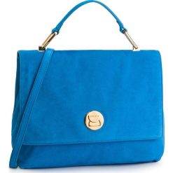 Torebka COCCINELLE - DD1 Liya Suede E1 DD1 18 01 01 Sign. Blue/ Sign. Blue B08. Niebieskie torebki klasyczne damskie Coccinelle, bez wzorów, ze skóry, klasyczne, bez dodatków. W wyprzedaży za 899,00 zł.