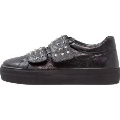 Trampki damskie slip on: Donna Carolina Tenisówki i Trampki pompei nero