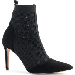 Czarne letnie botki z tkaniny typu socks na wysokim obcasie 107F. Czarne botki damskie na lato, z jeansu, eleganckie, na wysokim obcasie, bez zapięcia. W wyprzedaży za 299,00 zł.