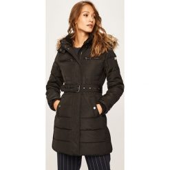 Pepe Jeans - Kurtka puchowa Lynn. Czerwone kurtki damskie Pepe Jeans, s, w paski, z poliesteru, długie. W wyprzedaży za 629,90 zł.