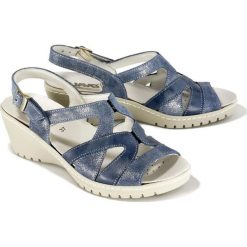 SUAVE 711055-5 cobalt, sandały damskie. Niebieskie koturny damskie Suave, bez wzorów, ze skóry, bez obcasa, na koturnie, na rzepy. Za 289,90 zł.