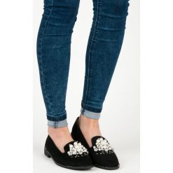 Mokasyny damskie: ZAMSZOWE LORDSY Z PEREŁKAMI BEST SHOES czarne