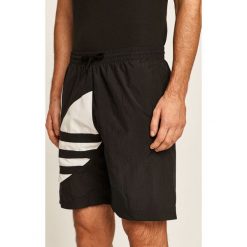 Adidas Originals - Szorty. Czarne spodenki i szorty męskie adidas Originals, s, z nadrukiem, z poliesteru, casualowe. Za 169,90 zł.