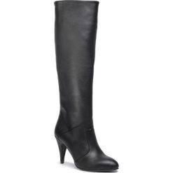 Kozaki TOMMY HILFIGER - Zendaya Leather Boot FW0FW04566 Black BDS. Czarne kozaki damskie TOMMY HILFIGER, ze skóry, przed kolano, na wysokim obcasie, na obcasie, bez zapięcia. Za 1099,00 zł.