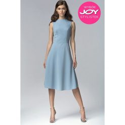 Niebieska elegancka sukienka midi. Niebieskie sukienki damskie NIFE, s, bez wzorów, z elastanu, eleganckie, bez kołnierzyka, bez rękawów, midi, dopasowane. Za 179,90 zł.