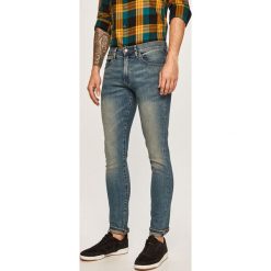 Polo Ralph Lauren - Jeansy The Sullivan. Niebieskie jeansy męskie Polo Ralph Lauren, s, z aplikacjami. W wyprzedaży za 429,90 zł.