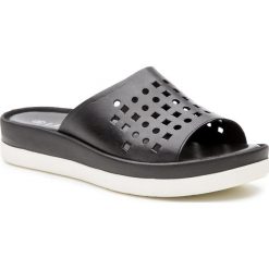 Klapki LASOCKI WI16-4808-01. Klapki damskie Lasocki, bez wzorów, bez obcasa. Za 119,99 zł.