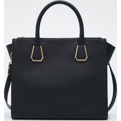 Torebka typu tote - Czarny. Czarne torebki klasyczne damskie Sinsay, bez wzorów, bez dodatków. Za 79,99 zł.