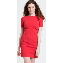 Trussardi - Sukienka. Czerwone sukienki damskie marki Trussardi, na co dzień, bez wzorów, z elastanu, casualowe, z okrągłym kołnierzem, z krótkim rękawem, krótkie, mini, proste. W wyprzedaży za 799,90 zł.