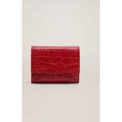 Mango - Portfel Malaga. Czerwone portfele damskie Mango, bez wzorów, z poliesteru. Za 49,90 zł.