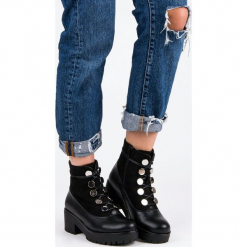 SZNUROWANE WORKERY. Szare botki damskie na zamek QUEEN VIVI. Za 65,90 zł.