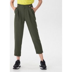 Spodnie paperbag - Khaki. Brązowe spodnie damskie House, s. W wyprzedaży za 49,99 zł.