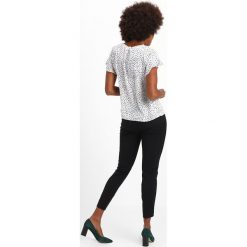 Bluzki damskie: Vila VILUCY FLOUNCE Bluzka cloud dancer