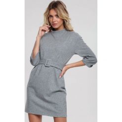 Szara Sukienka Timbrel. Szare sukienki damskie other, s, bez wzorów, bez kołnierzyka, bez rękawów, mini. Za 79,99 zł.