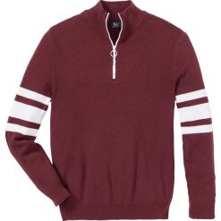 Sweter ze stójką z zamkiem, z bawełny z recyclingu bonprix czerwony rubinowy. Czerwone swetry męskie bonprix, s, w paski, z bawełny, sportowe, ze stójką, bez kaptura. Za 37,99 zł.