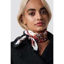 Trendyol Apaszka Multi Printed - White,Multicolor. Białe apaszki damskie marki Trendyol. Za 40,95 zł.