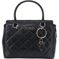 Guess Wilona Torebka Czarny. Czarne torebki klasyczne damskie Guess, w paski, z poliesteru, bez dodatków. Za 609,95 zł.