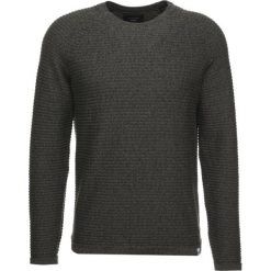 Swetry klasyczne męskie: Jack & Jones JCOWIND CREW NECK NOOS Sweter grape leaf